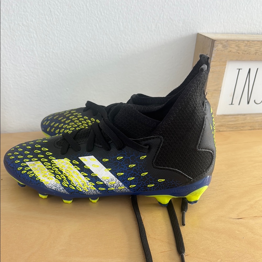 Adida Demonscale Biy Cleets